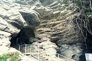 Ахштырская пещера Сочи - стоянка первобытных людей